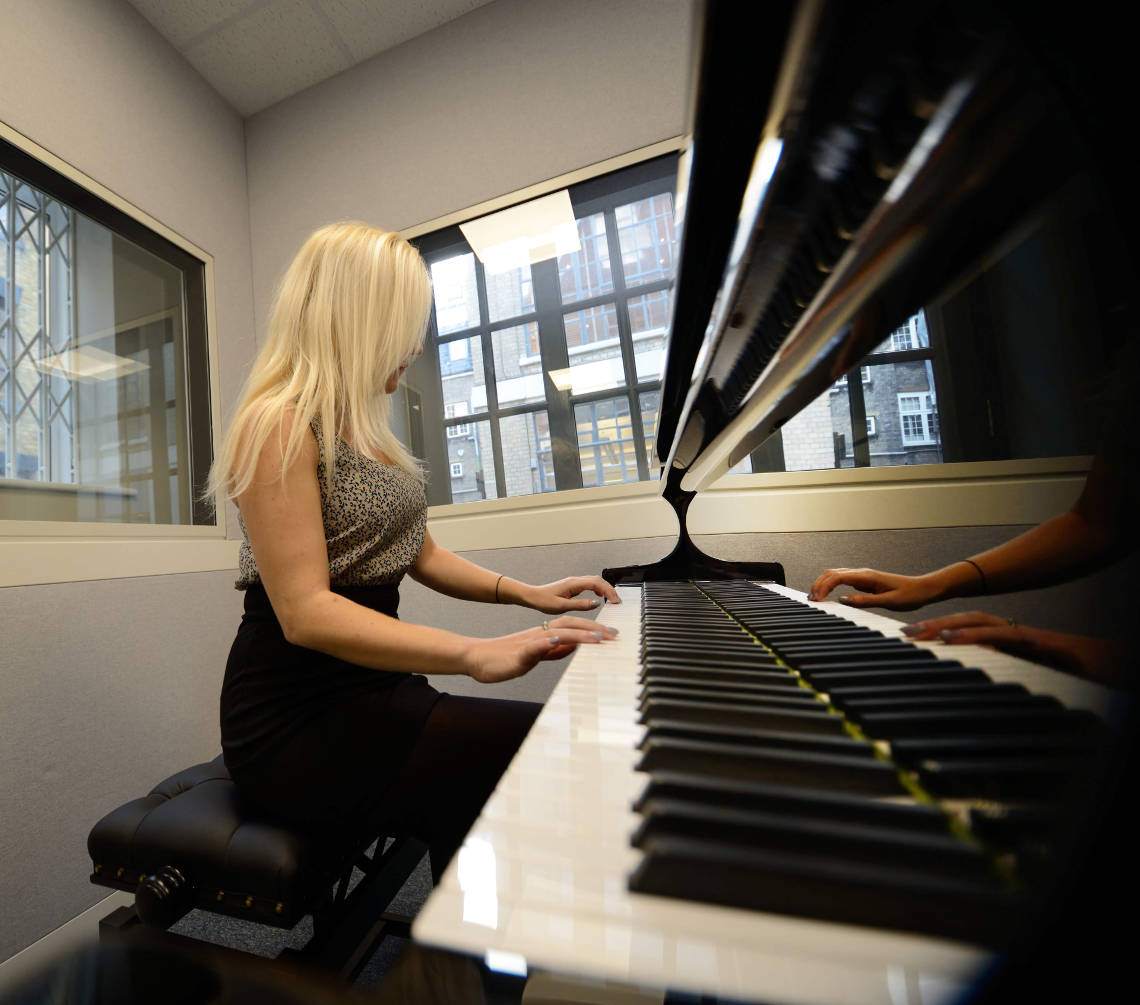IAC musikkøverom er et perfekt miljø for musikere og sangere til å trene